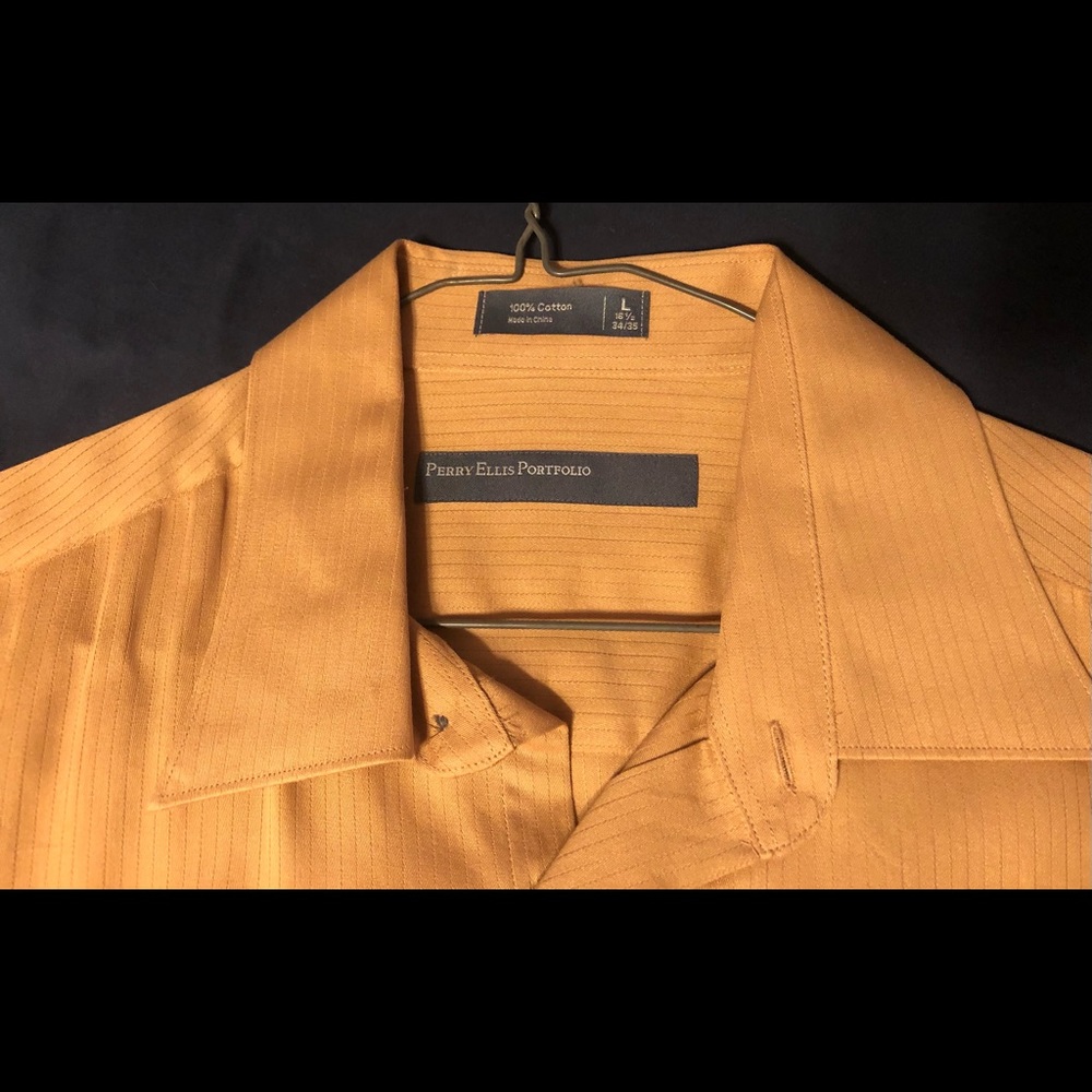 Perry Ellis men’s button down dress shirt